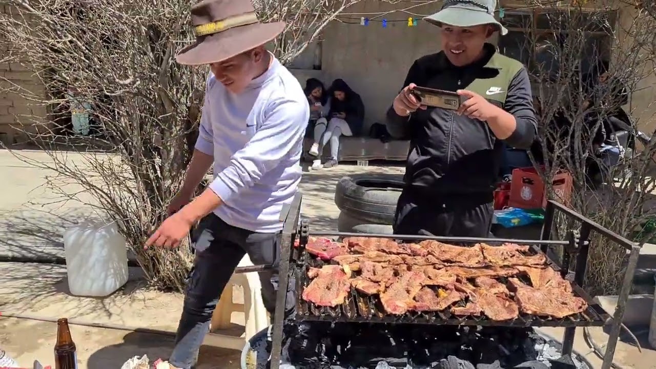 haciendo parrilla con toda la familia musical sensación juvenil de Alfredo larico