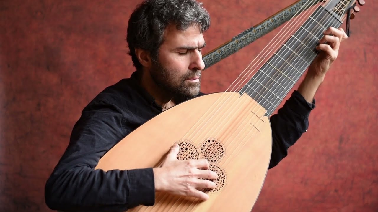 Robert de Visée: Sarabande in G minor for theorbo