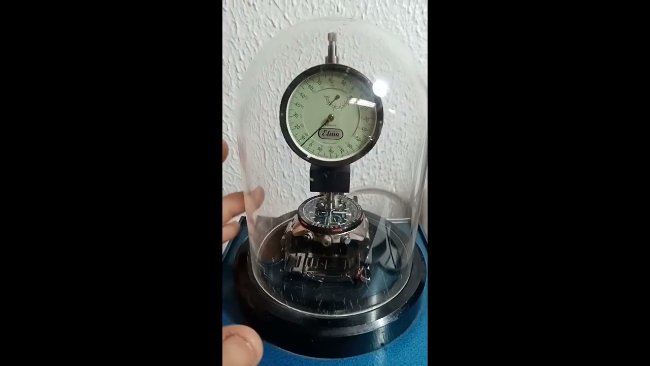 Démonstration test étanchéité montre (étanche et non étanche) - horloger - horlogerie