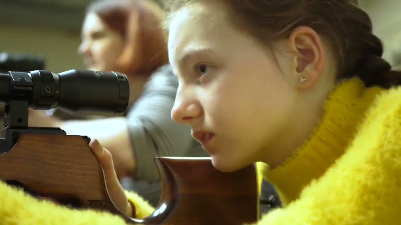 🎯 UNREAL Shooting Skills at Devon&rsquo;s Top Rifle Range! 🔥 #shorts