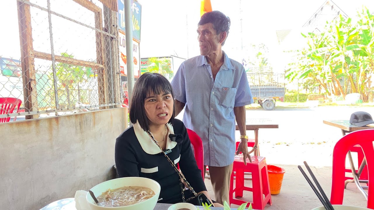 Ớn Lạnh Em Linh 28 Tuổi Cứ Đi Ra Đường Là Bị Vong Nhập Lên Cơn Là Không Biết Ai Gặp Ai Cũng Đánh