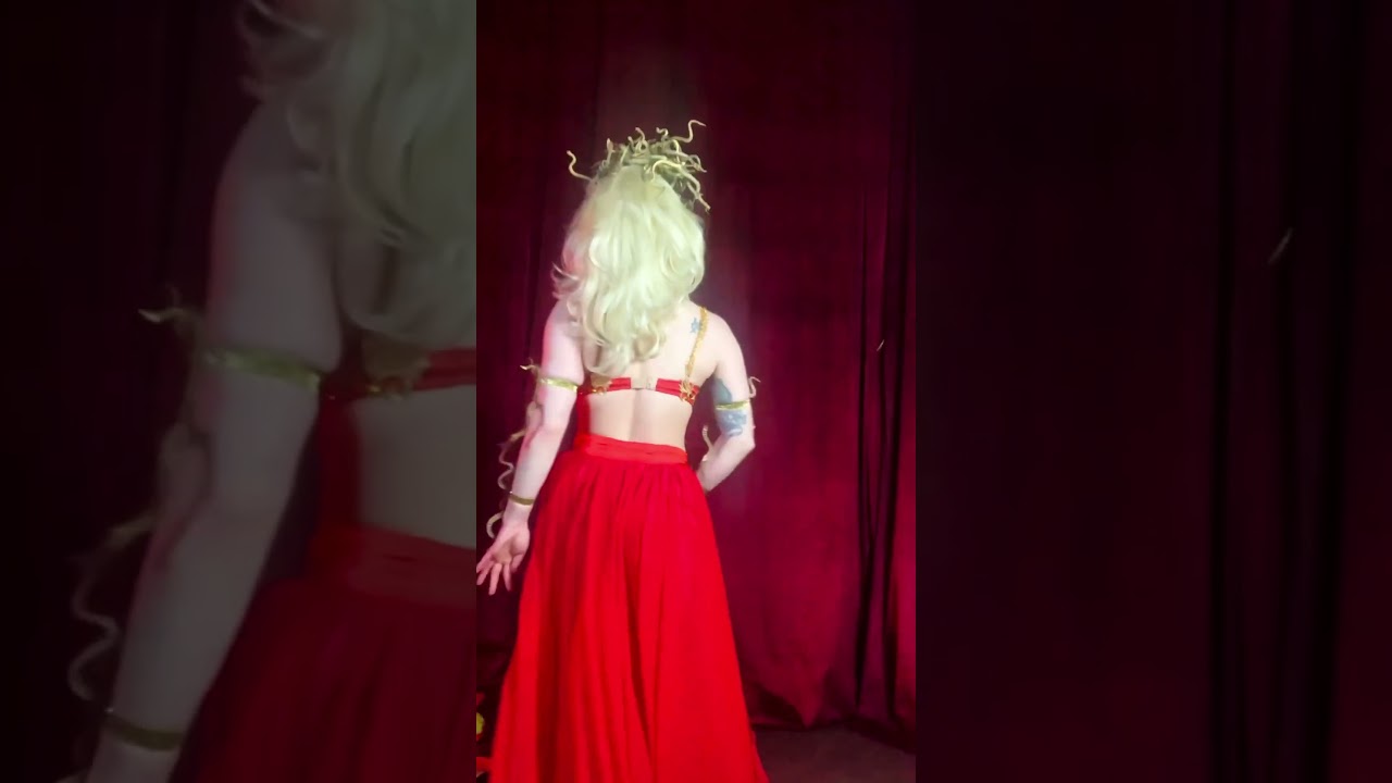 Turn you to stone #medusa #burlesqueperformer #costumecharacters