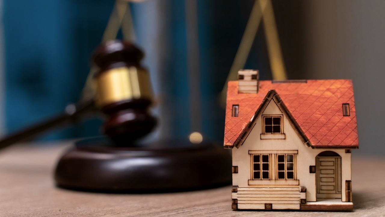 &lsquo;Worst auction day&rsquo;: Real estate expert warns Sydney and Melbourne are in a &lsquo;bad state&rsquo;