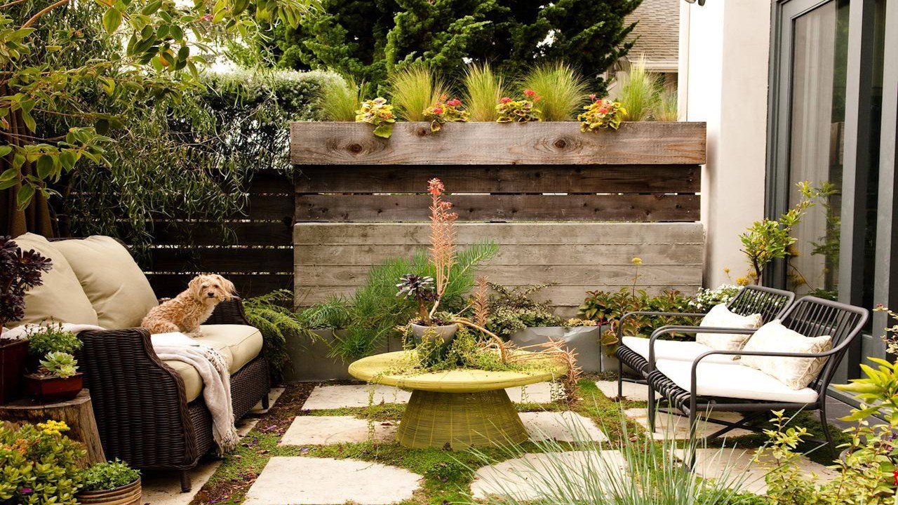 PATIO SMALL SPACE GARDEN DESIGN IDEAS | TINY PATIO GARDEN IDEAS TO TRANSFORM YOUR SPACE INTO OASIS!