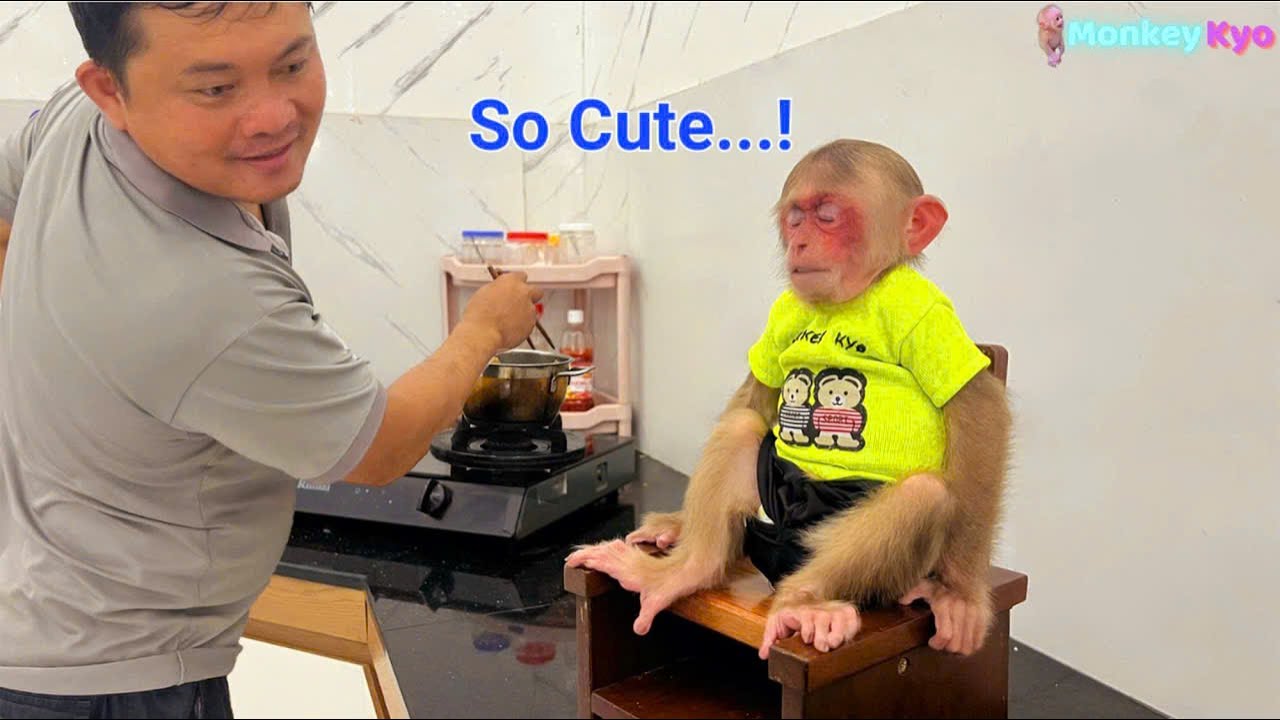 So Cute! Kyo&rsquo;s adorable reaction while waiting for Dad to cook!
