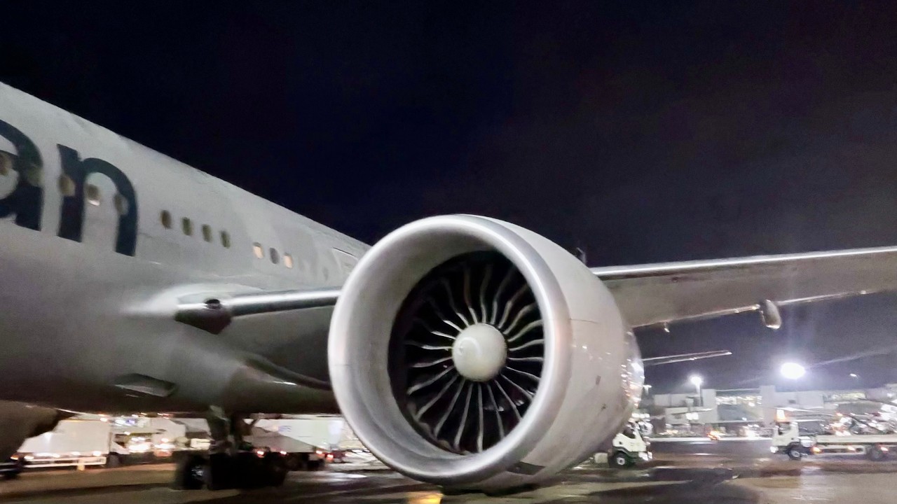 American Airlines 777-300ER Economy Review-Charlotte to London (CLT-LHR)