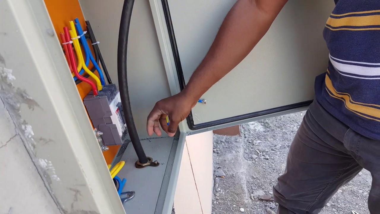 Electric Cable Glanding and Fixing at Board/3 Face 25mm Cable Glanding for the Electric Panel Bord