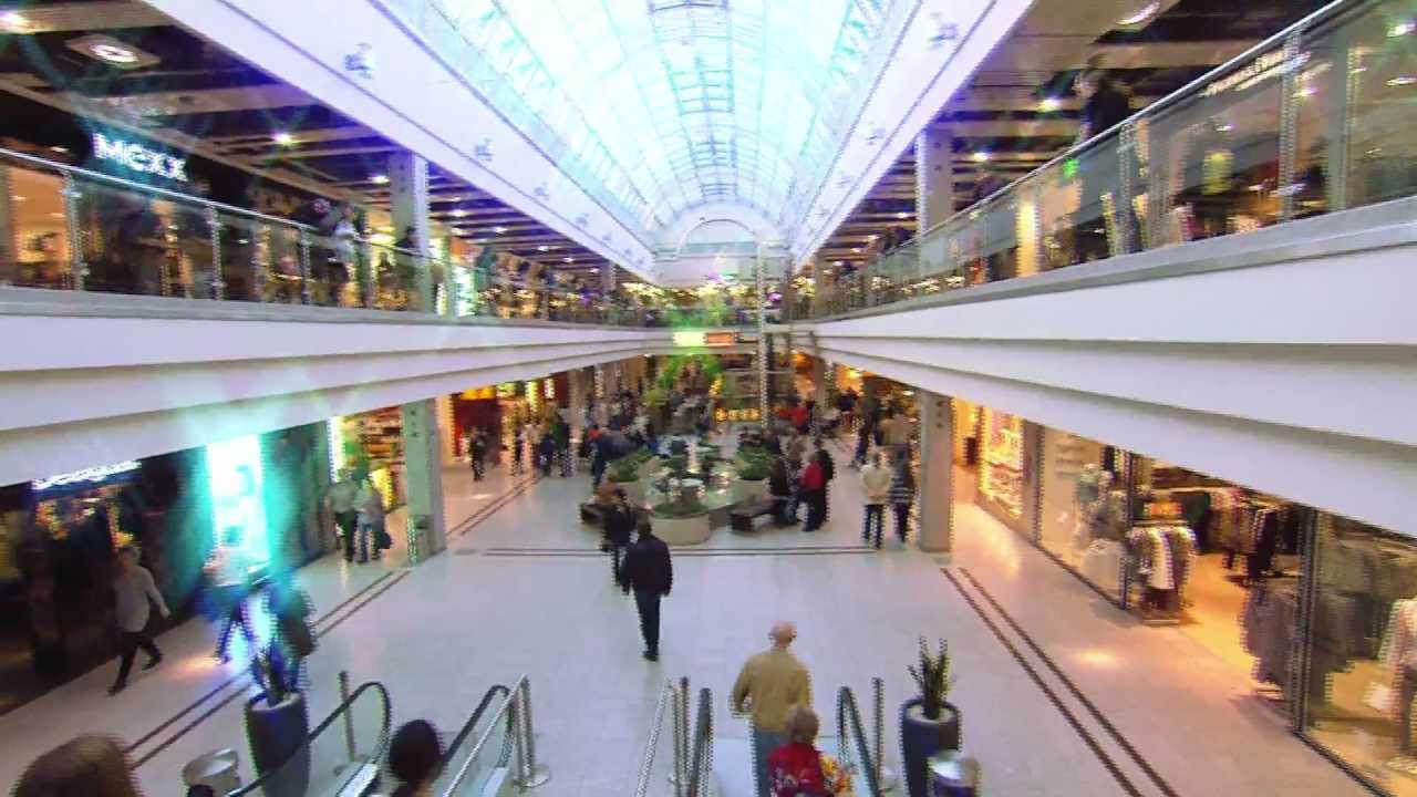 Olympia Einkaufszentrum OEZ - Flashmob Modenschau Frühjahr 2012