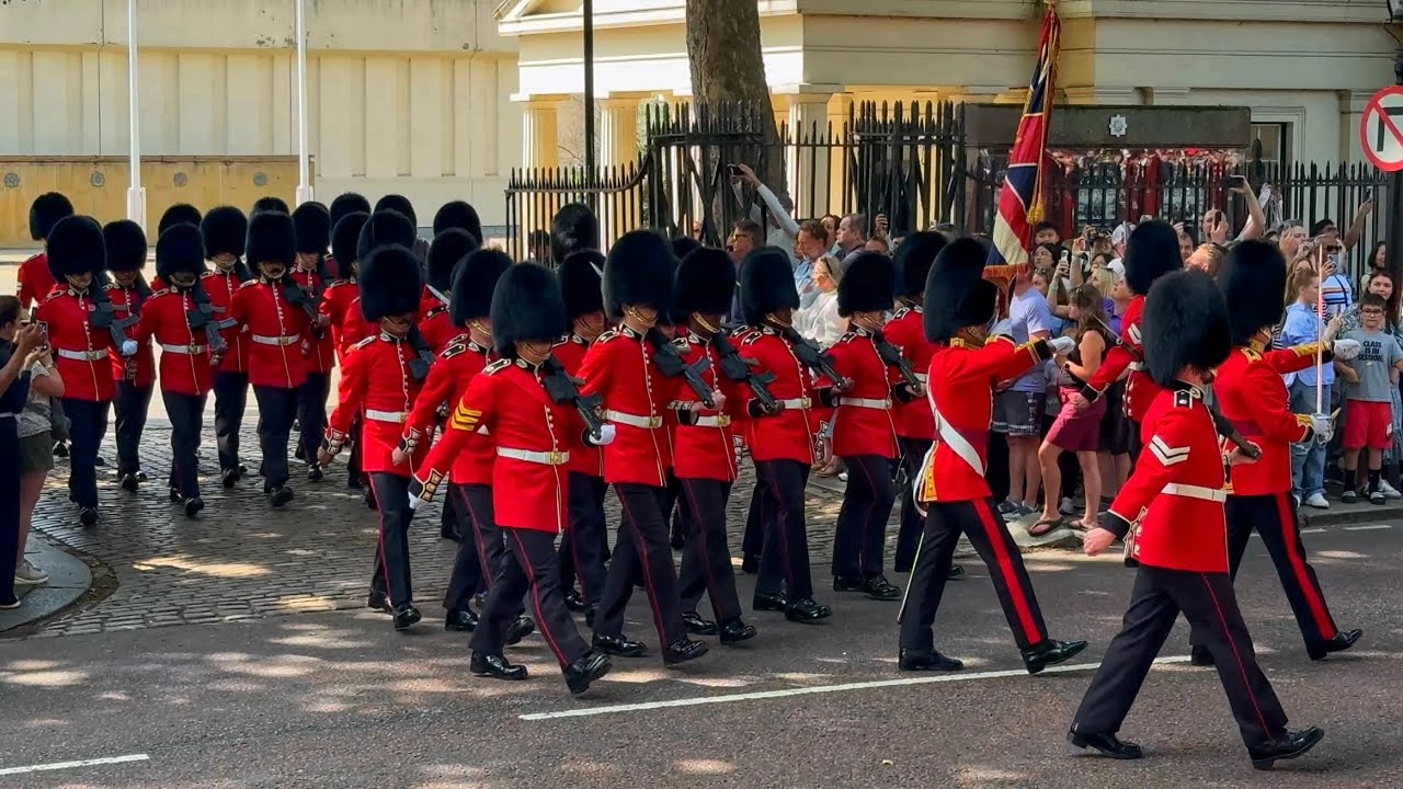 Incredible King’s Guard Departure after Inspection at Wellington Barracks 🇬🇧
