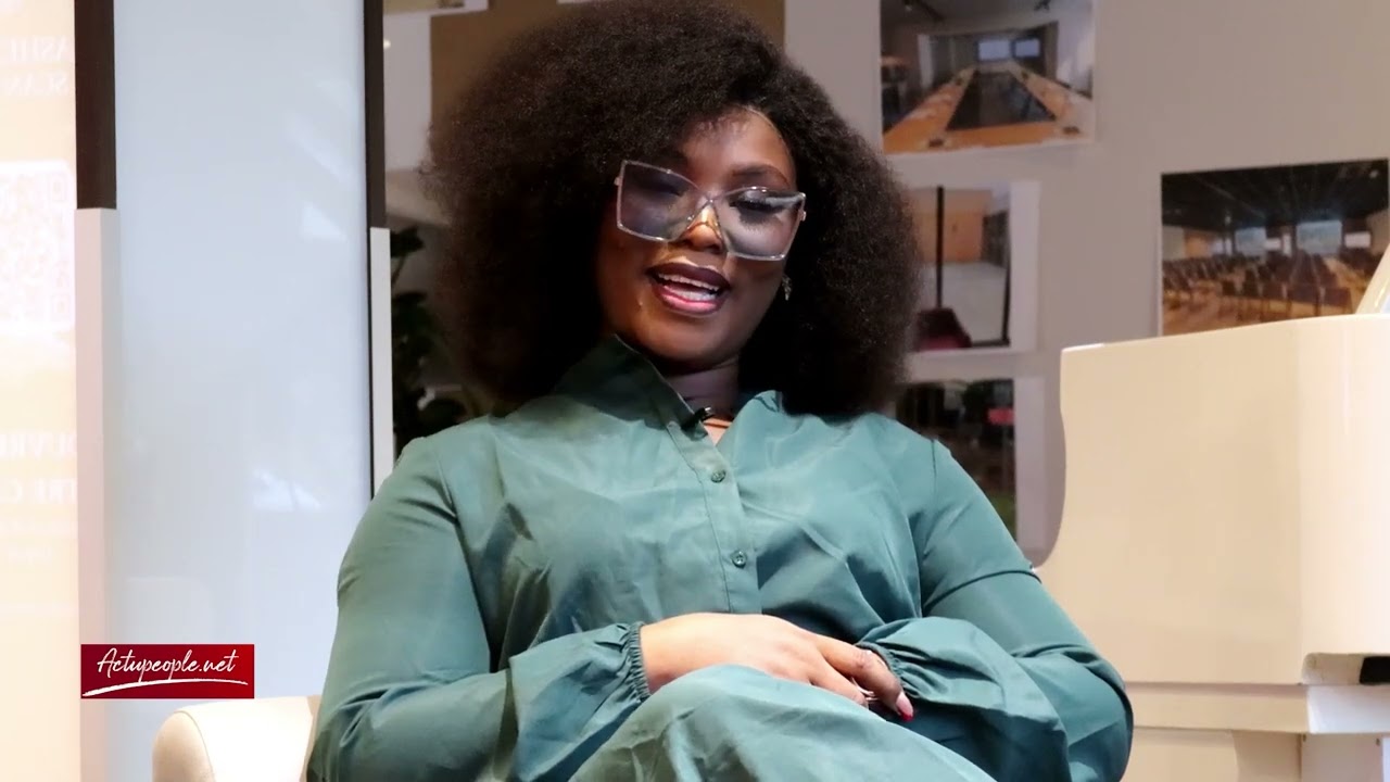 Roseline Layo-Je n'ai jamais pris les critiques d'Emmanuelle Kéïta en mal-Vêtement Casino de Paris