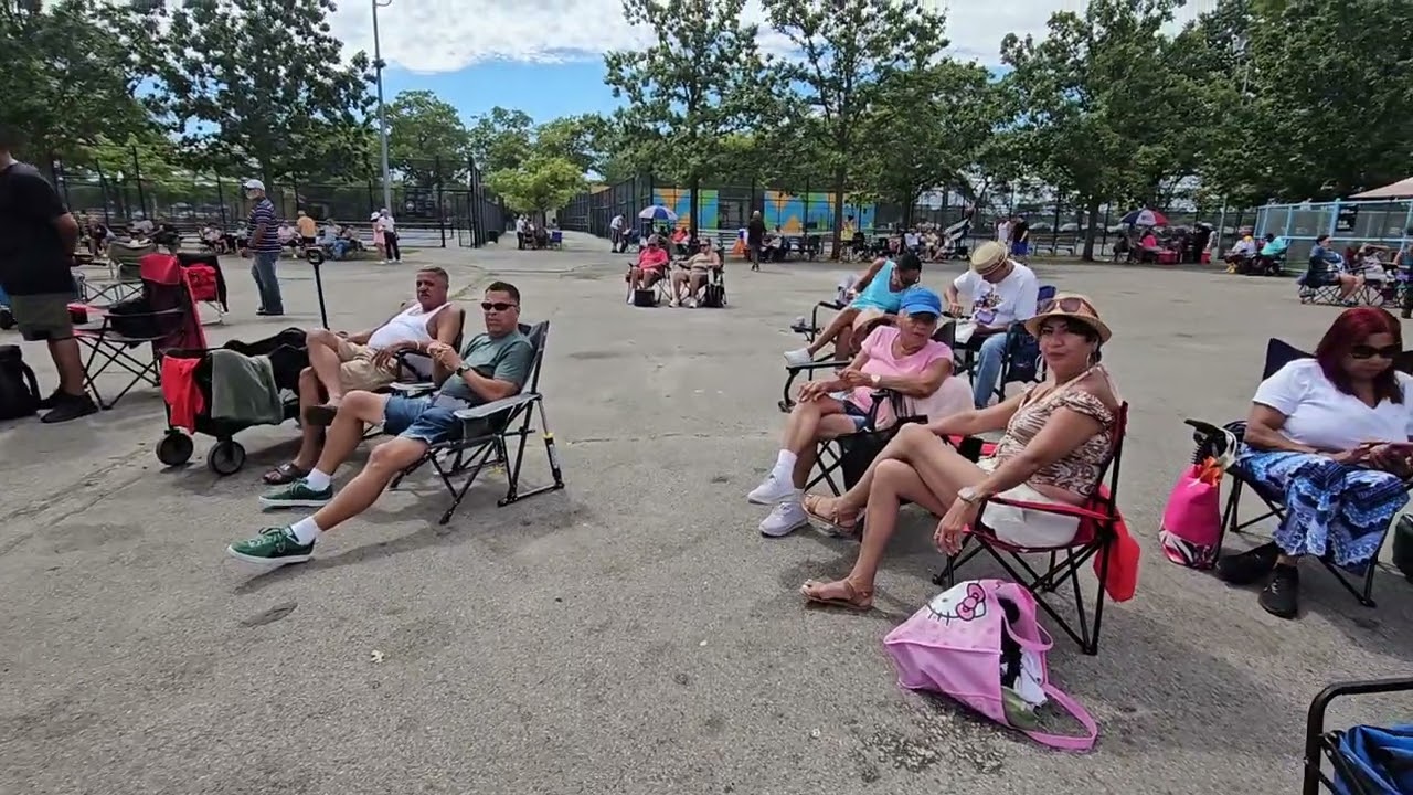 Labor day 😌 en Orchard Beach ⛱️ y su jènte multi cultural 09/01/2025