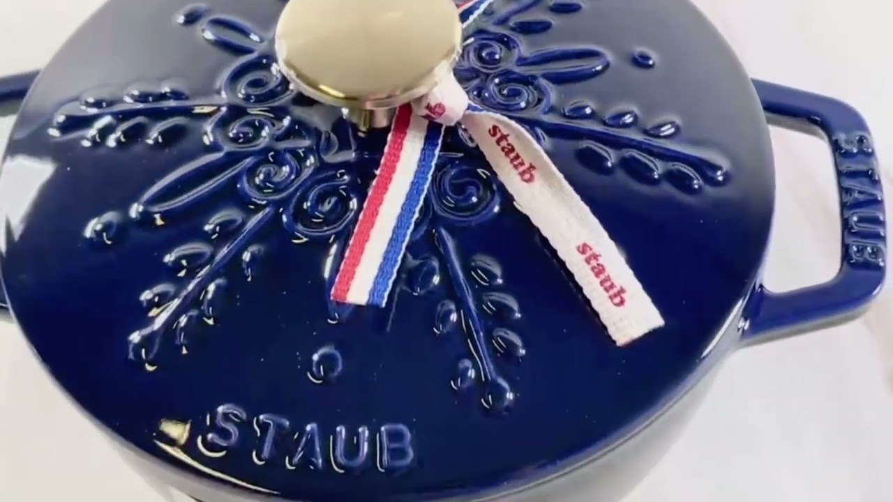 STAUB 16CM ROUND CAST IRON SNOWFLAKE FRENCH OVEN DARK BLUE, BRASS KNOB