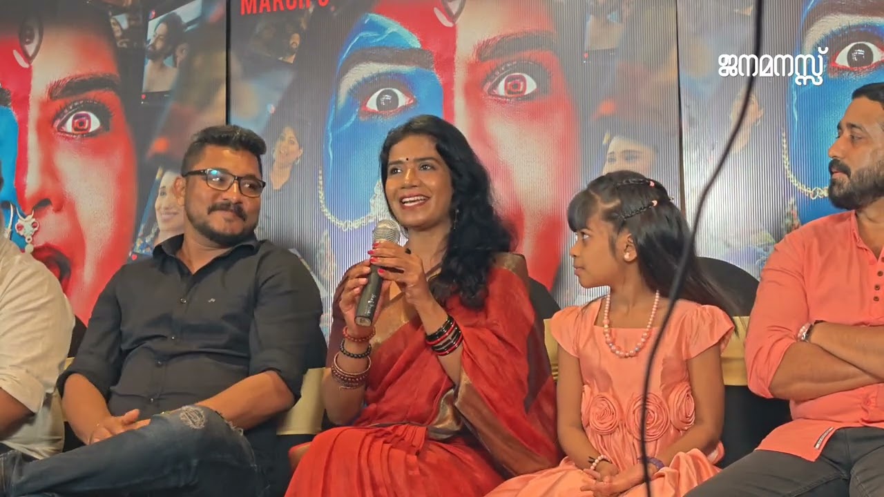 തണ്ണീർ മത്തൻ ദിനങ്ങൾക്ക് ശേഷം നായികാവേഷത്തിൽ ധന്യ......