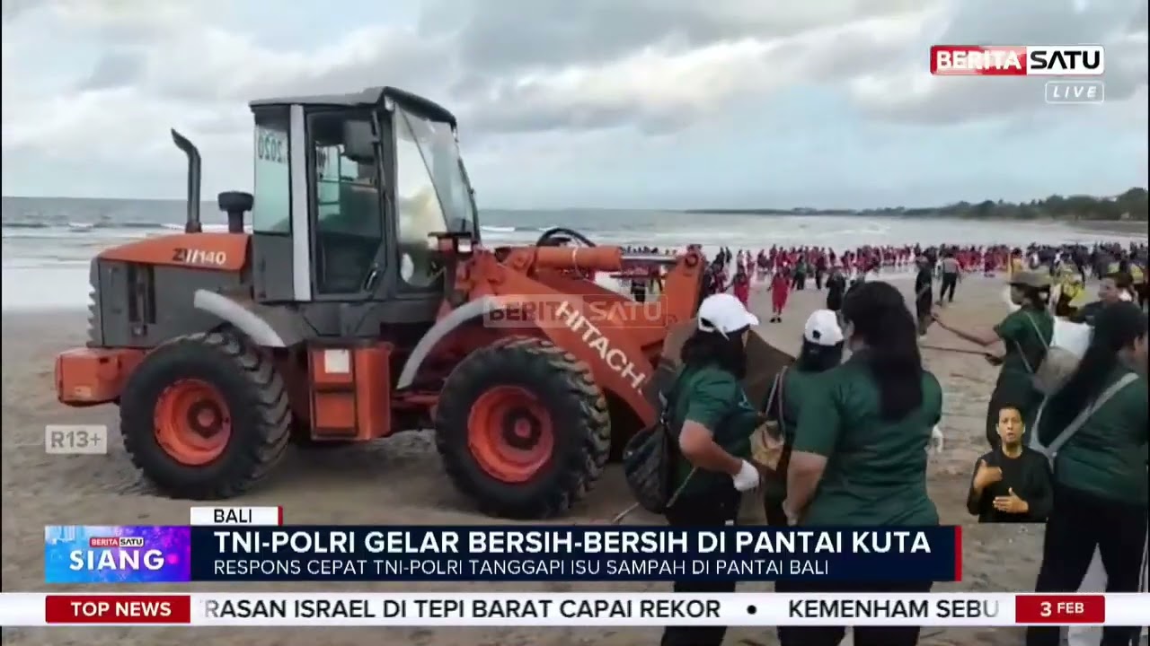 Polri–TNI–Warga Kompak Bersihkan Sampah di Pantai Kuta #beritasatu