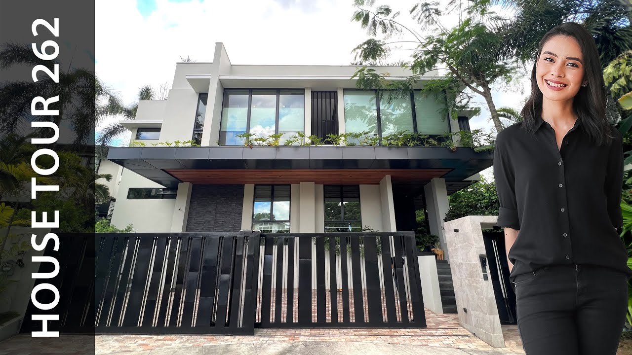 House Tour 262 • This Stylishly Handsome Dream Home Had Us in Awe! • Presello