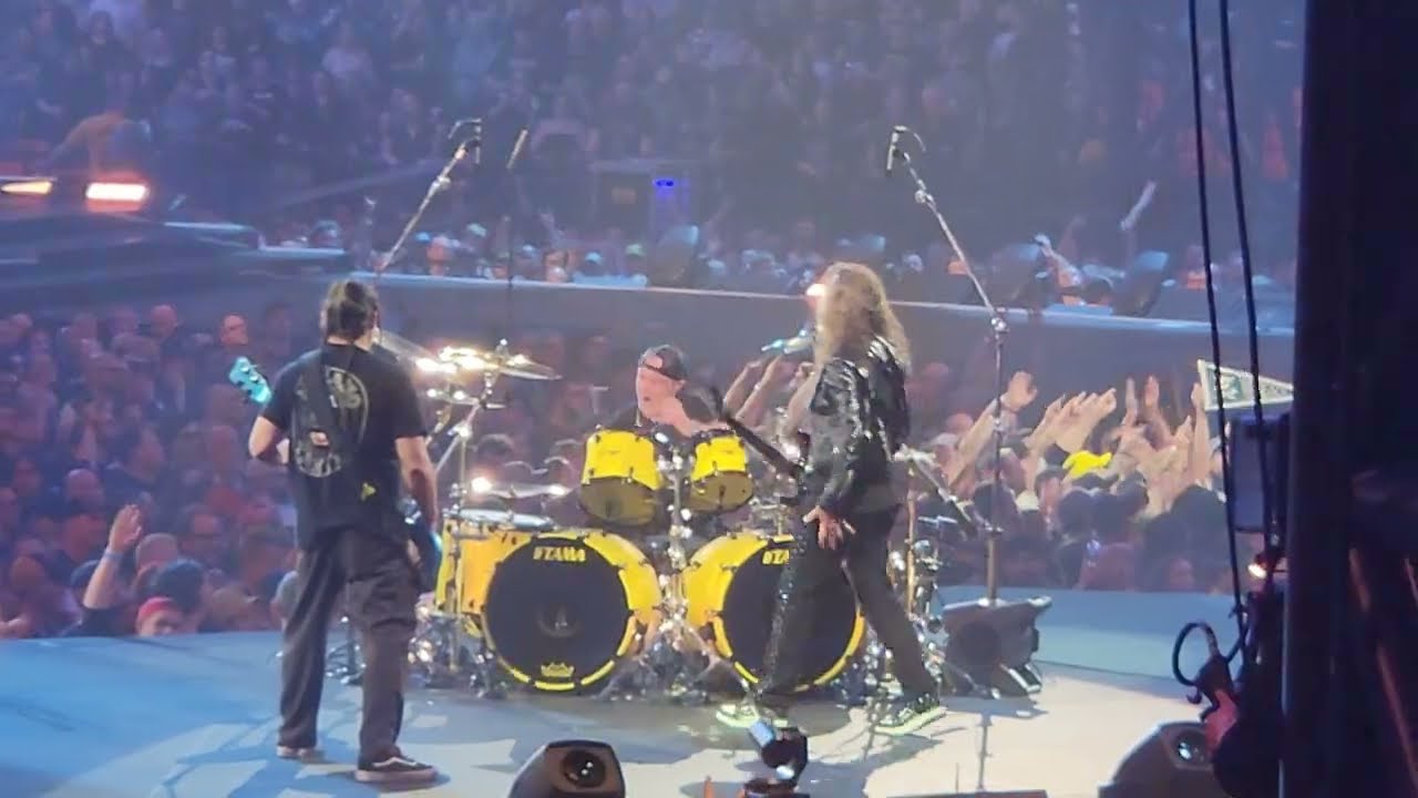 Metallica-"Creeping Death/For Whom the Bell Tolls/Hit the Lights" (4/19/25) JMA Wireless Dome