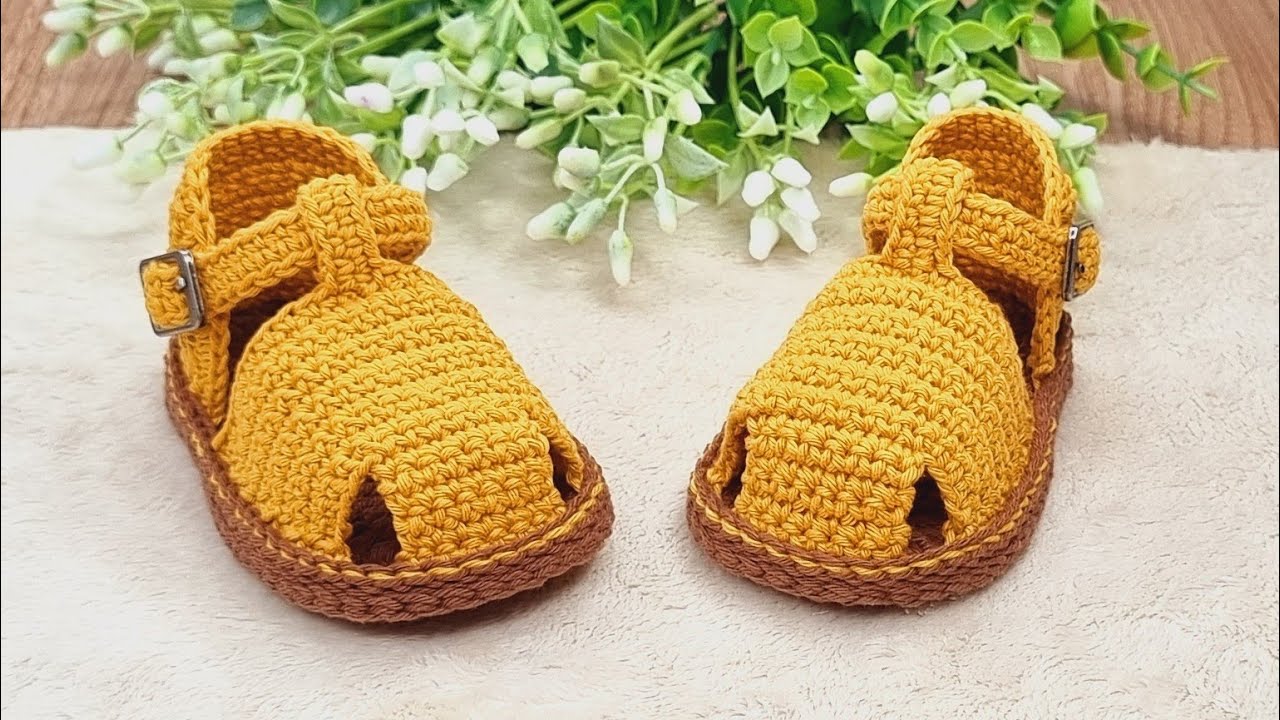 Sandália de Crochê Para Bebê - Fio Amigurumi/Bella/Charme - 10 cm