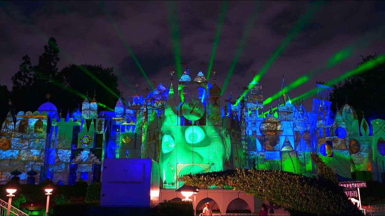 [FULL SHOW WITH SOUND] We Don’t Talk About Bruno Projections On Its A Small World - Disneyland 2022