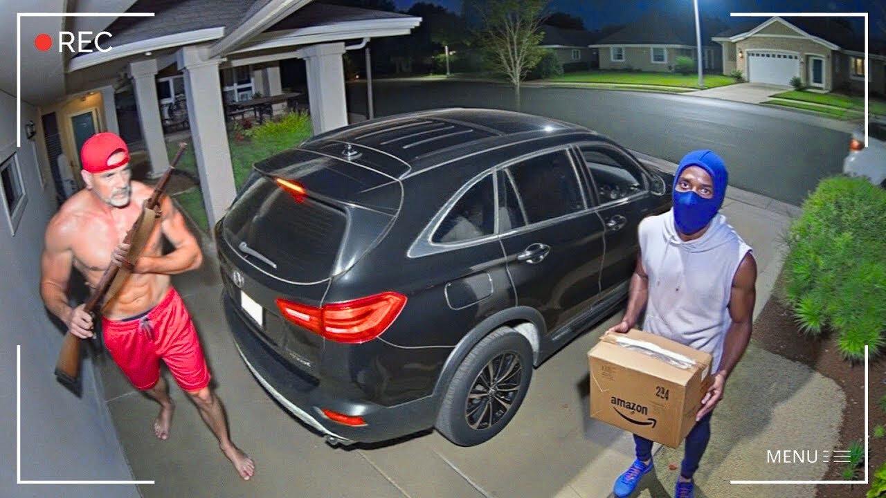 Idiot Thieves Caught In Action