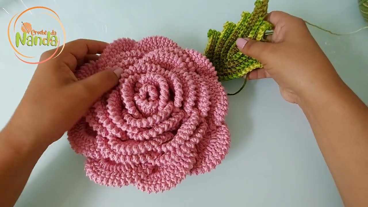 Eu amo esse padrão de folha de Crochê, da para usar em vários tipos de peças de Crochê
