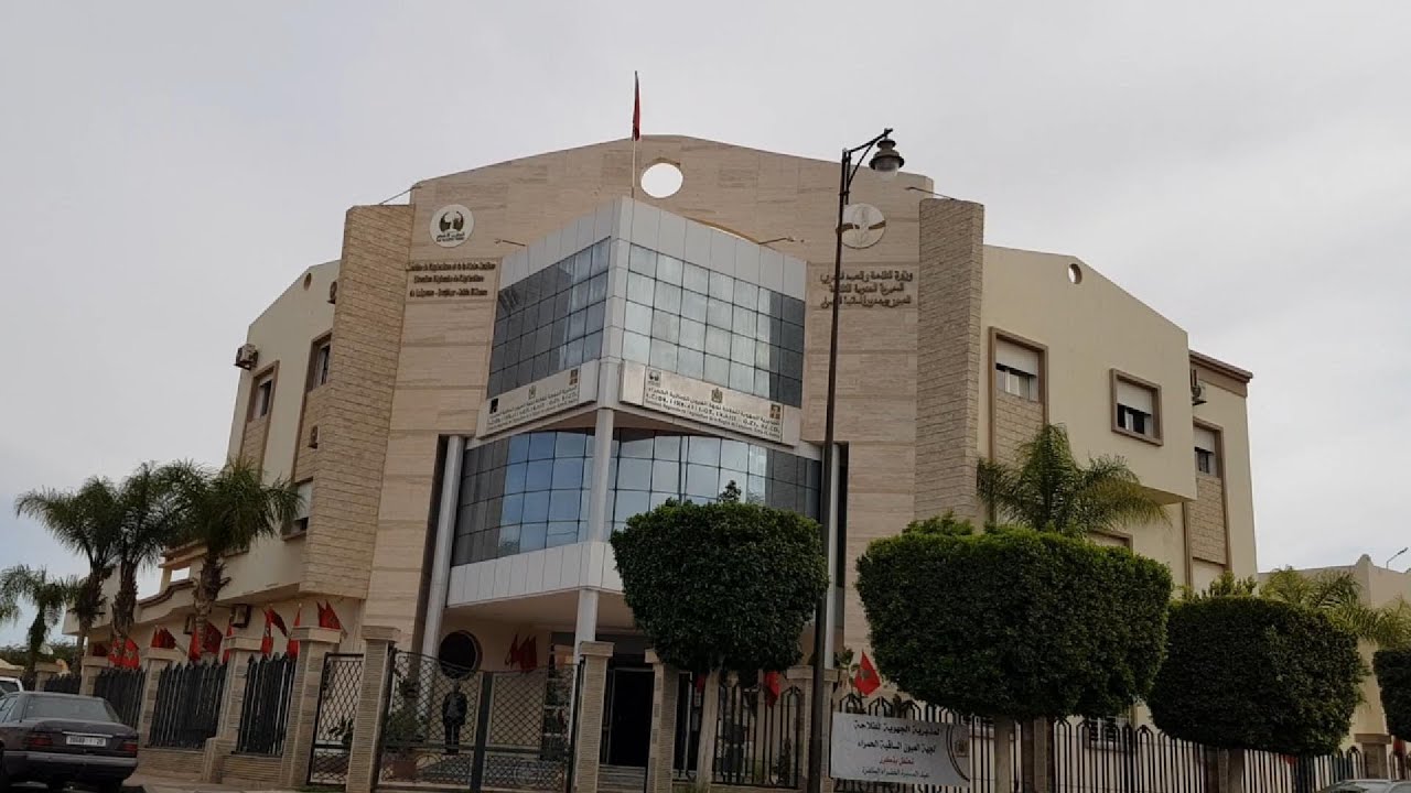 جولة بالعيون : من سكيكيمة مرورا بساحة الدشيرة ثم نكجير إلى مزوار فالصعود في مزوار ثم النزول