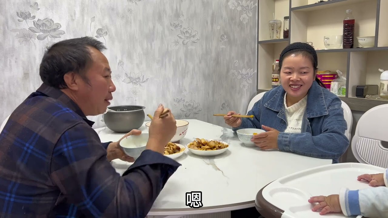 时间过得好快，二娃都有六个月了，带着二娃去做体检，身高68，体重17斤，各项指标非常好，一切正常，体检合格#记录真实生活
