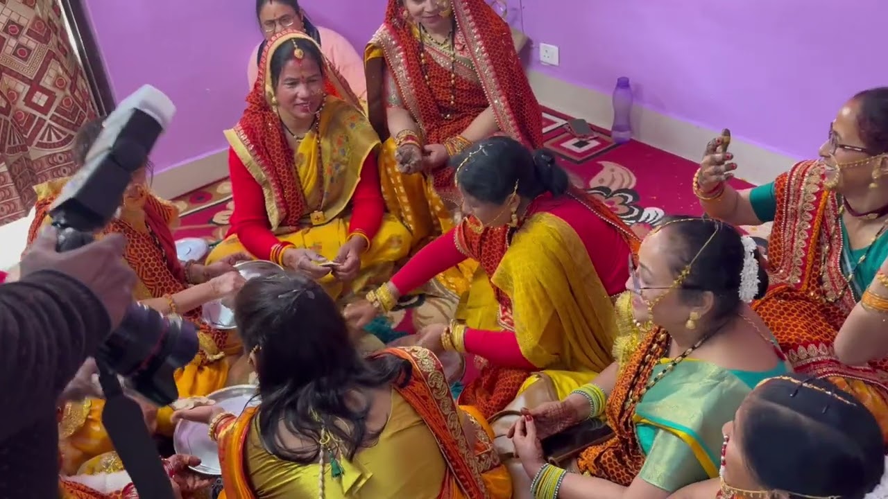 Suwal pathai kumaunni Reetiriwaj ❤️mangal gaan|| hamari nanadyion dwara gaaya  gaya  sundar geet 