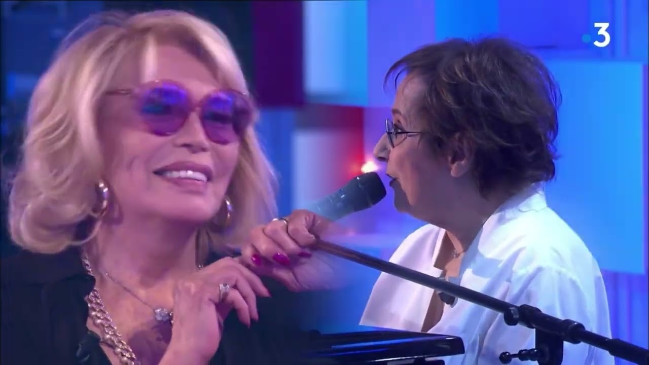 MARIE PAULE BELLE invitée par AMANDA LEAR dans Vivement Dimanche