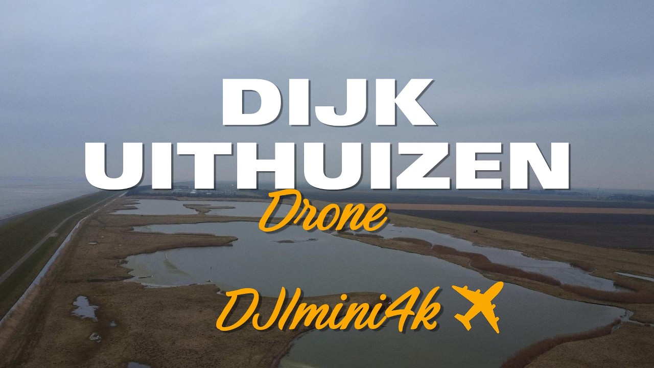 Een dronevlucht aan de dijk boven Uithuizen.