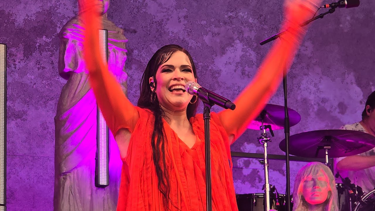 Jenni Vartiainen - En haluu kuolla tänä yönä @ Tikkurila Festivaali 20.7.2024