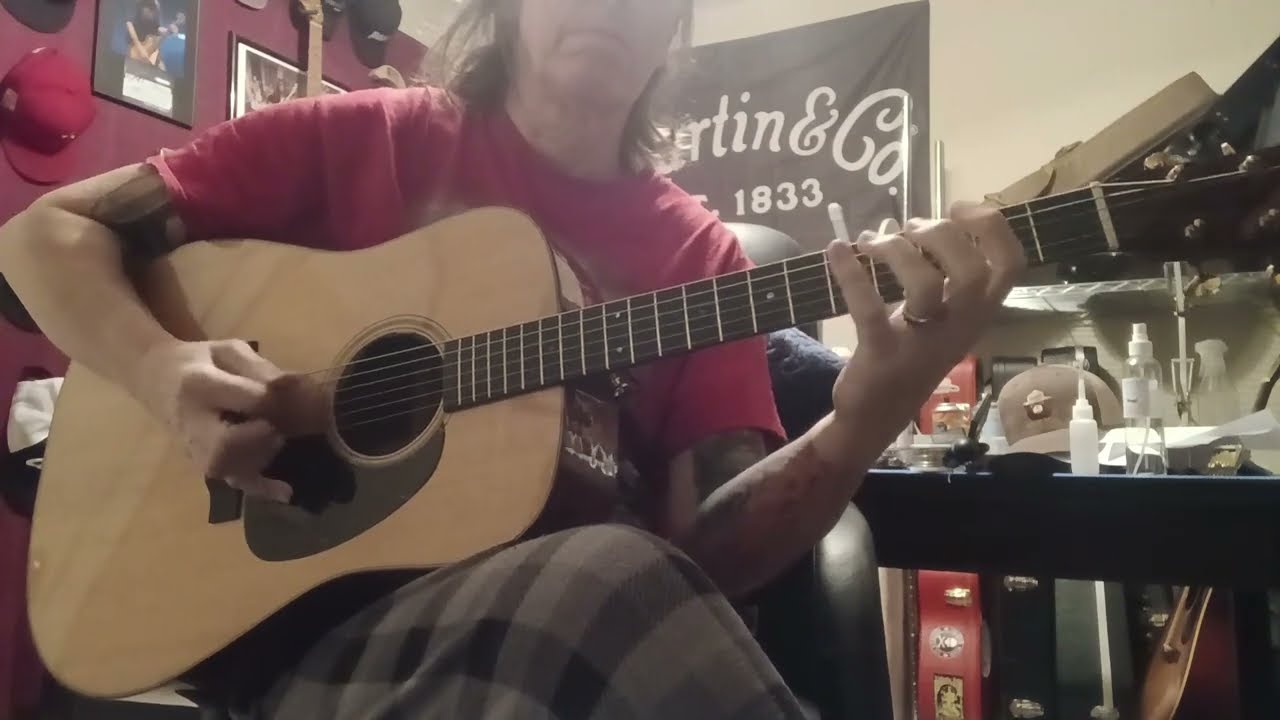 Martin D-18 Modern Deluxe 2023