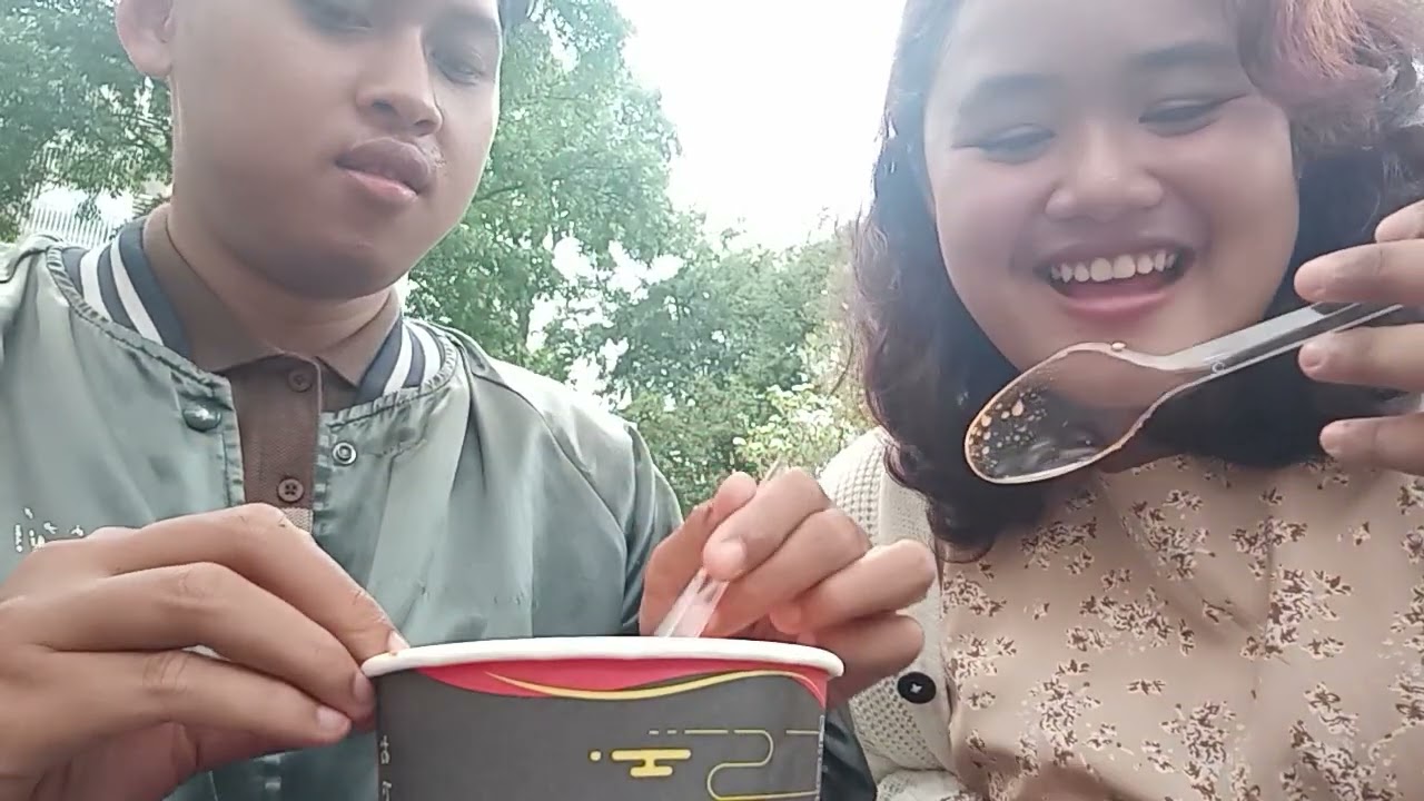 Todayyy! Kita ke family mart dan bergeser ke Lawson!! So happyyyy