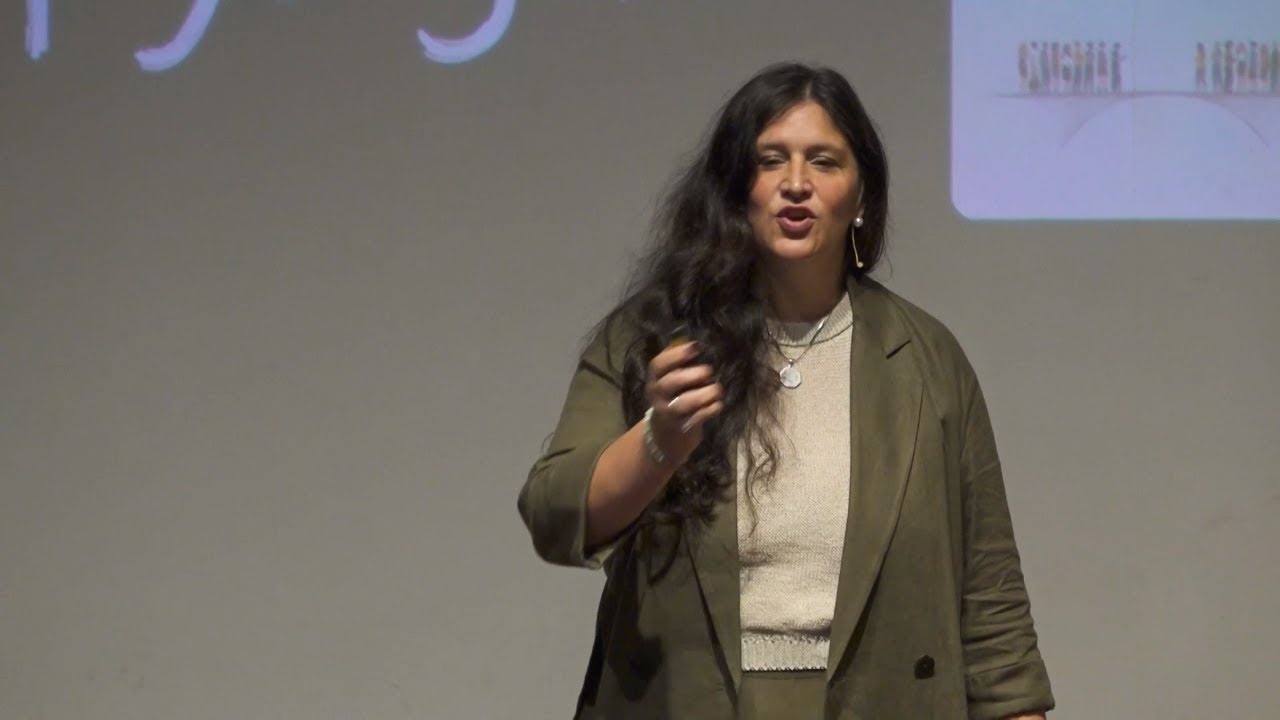 &ldquo;Necesitamos mejores conexiones, no m&aacute;s ideas&rdquo; | Natalia Blanco | TEDxBarrioSanNicolasSalon
