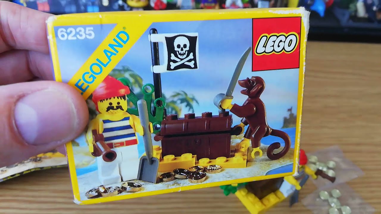LEGO 6235 Vintage Pirates Buried Treasure from 1989!