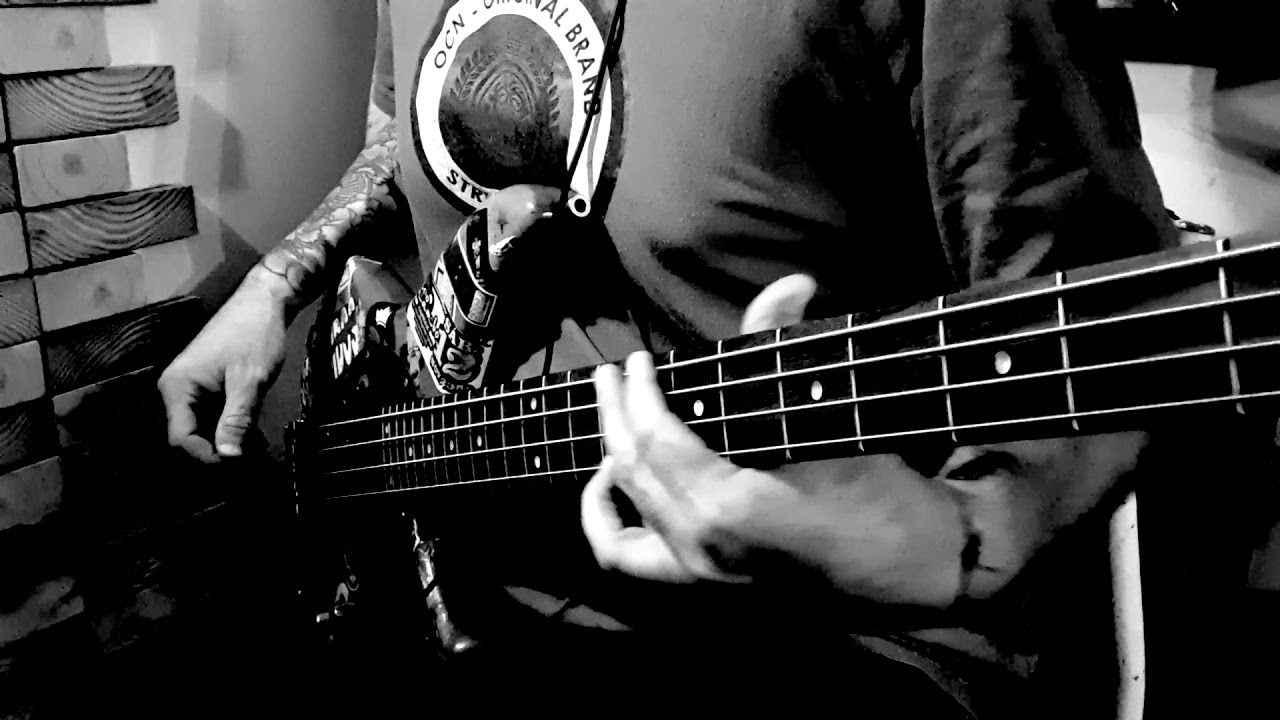 Amapola del 66 DIVIDIDOS Cover Bajo