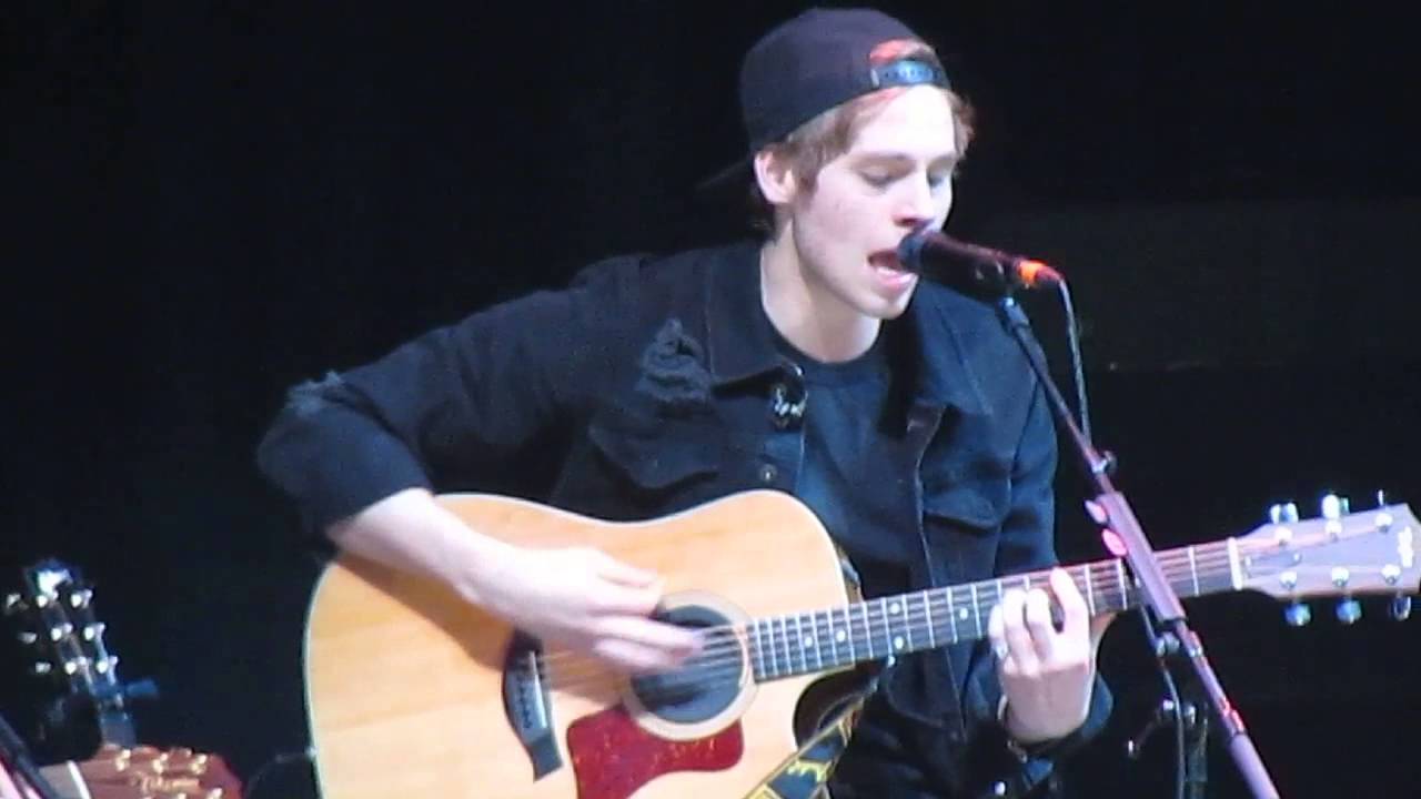 Amnesia // 5 Seconds Of Summer // Radio City Jingle Ball 2014