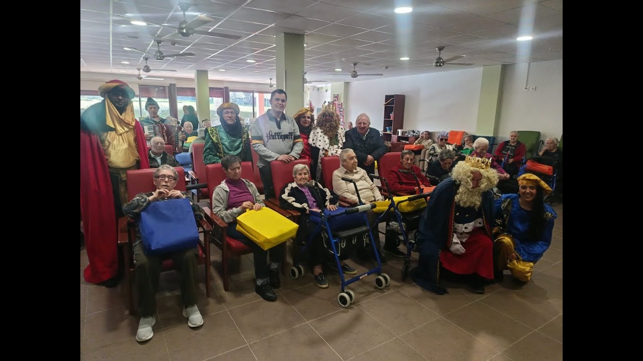 Visita de los Reyes Magos a los mayores de Aldeadávila