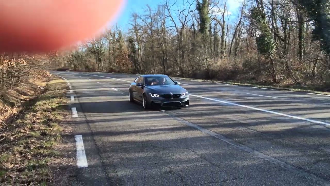 My father, who drives my BMW m4 f82 with a midpipe equal lenght no resonated. 