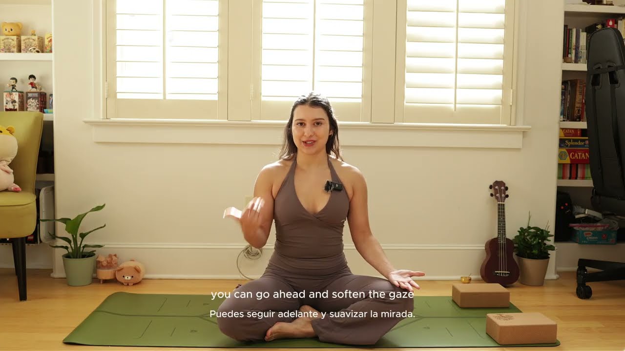7-Minute Gentle Morning Flow | Upper Body + Spine Reset