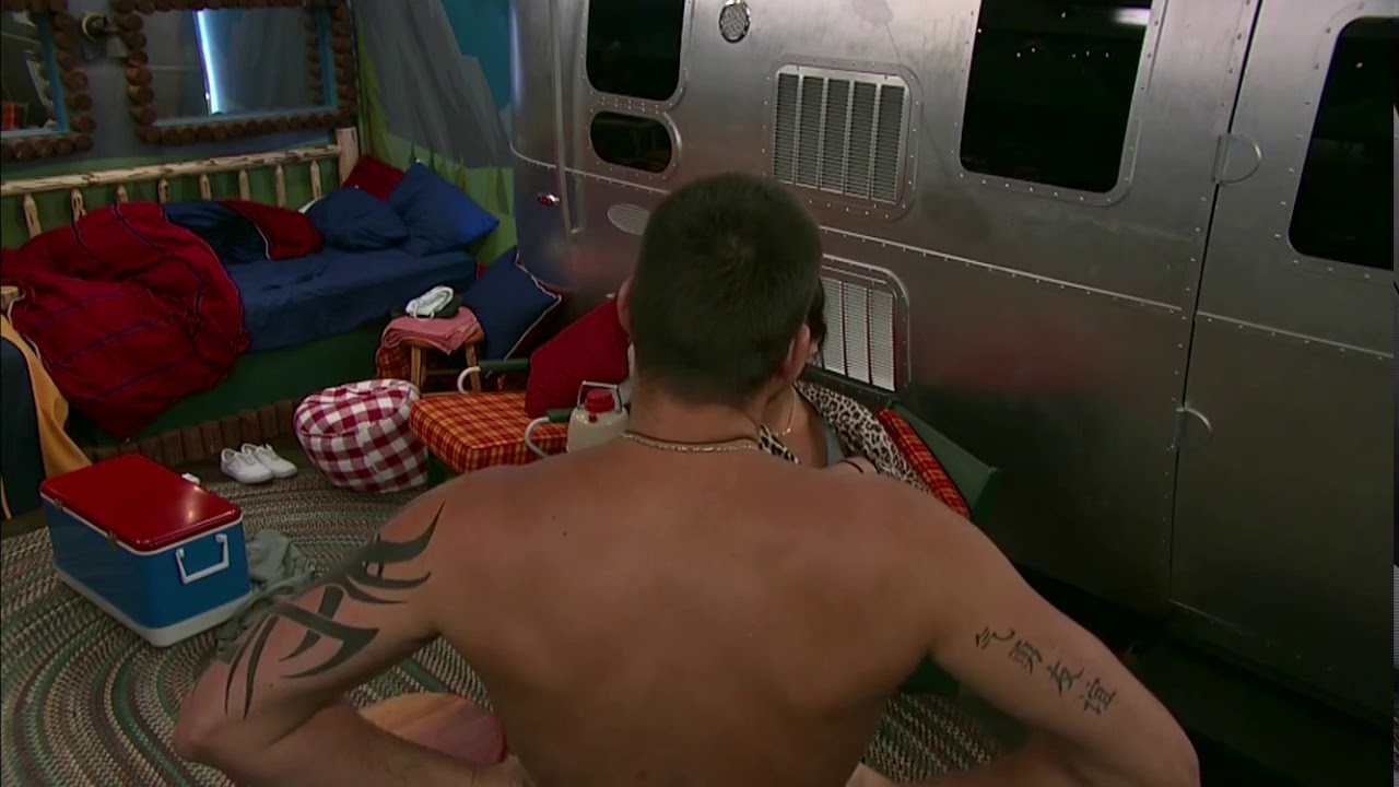 BB21 Live Feeds | Sam tells Isabella what he’s doing with the Veto!!! Sam also reveals the big plan!