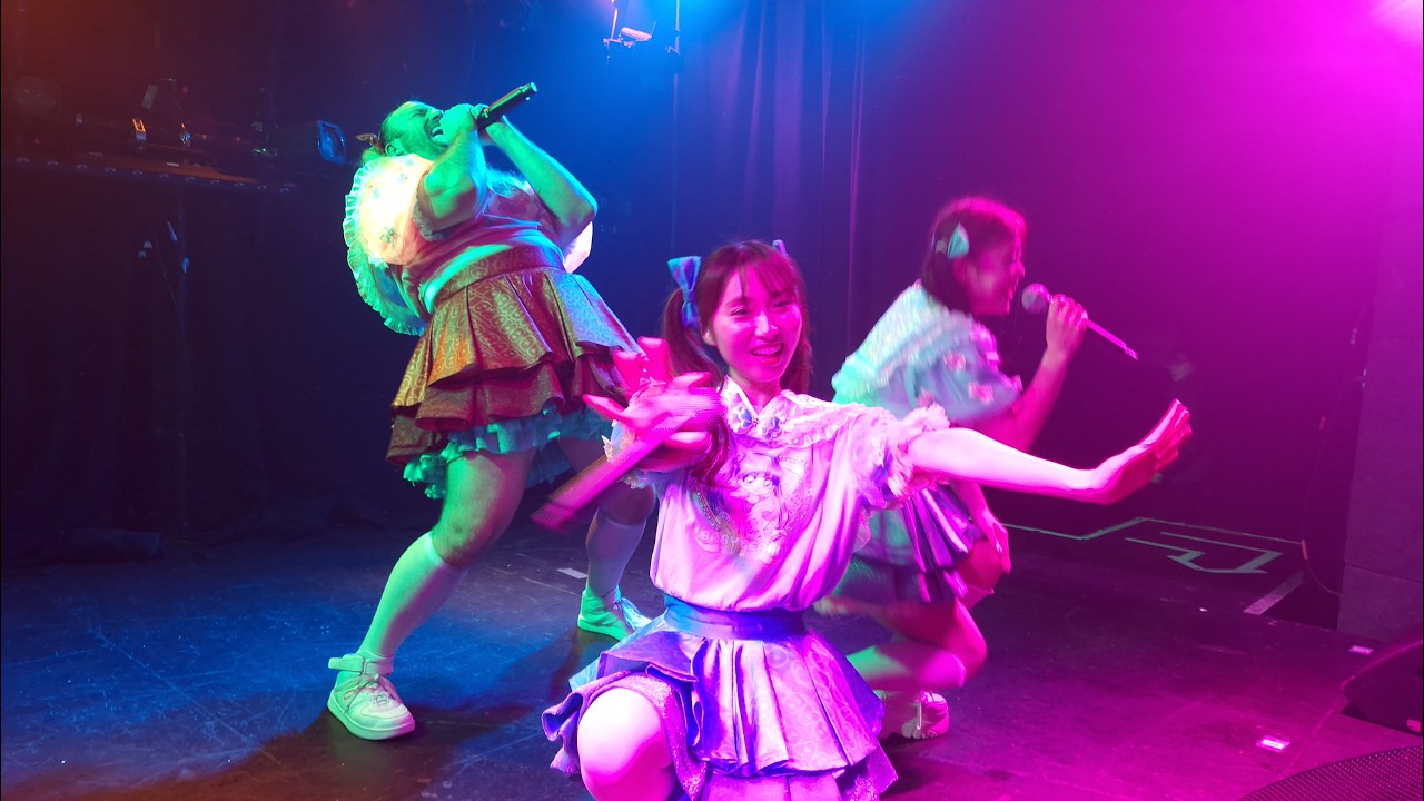 Ladybeard - ニッポン饅頭 / Nippon Manju (live) @ the Boston Tea Rooms, London - 18.01.25