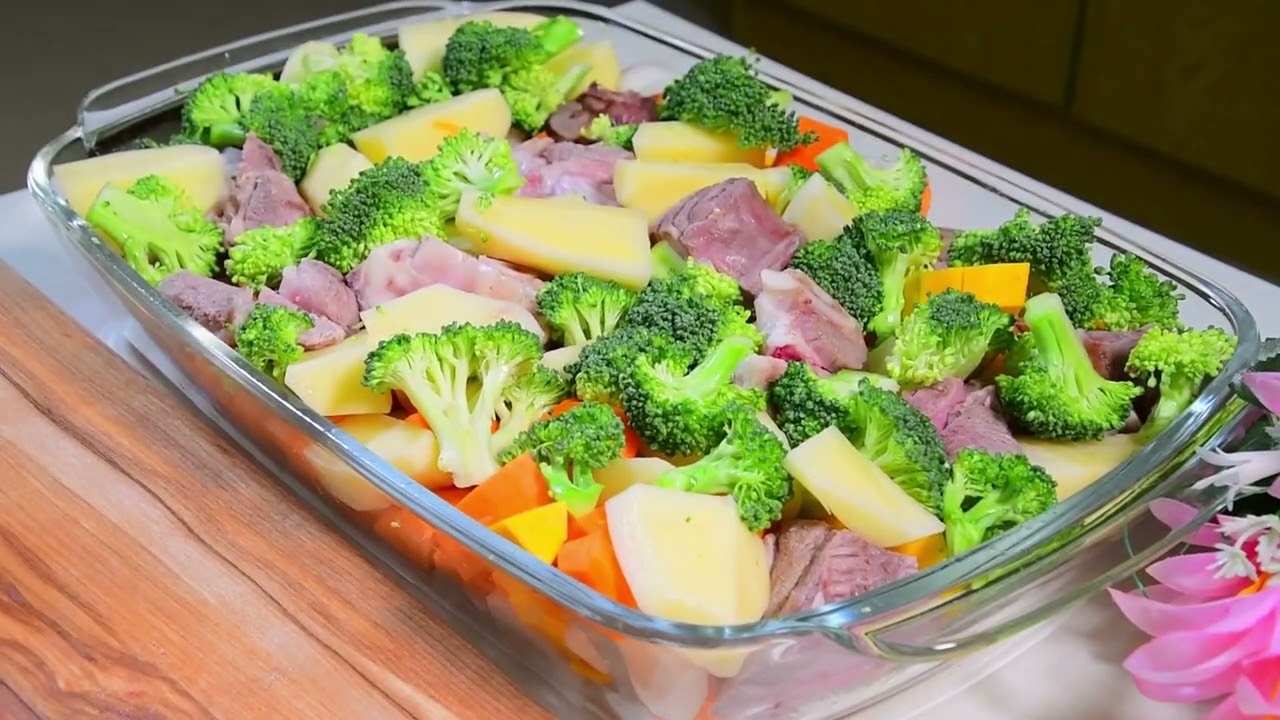 Delicious meat of lamb with vegetables in the oven