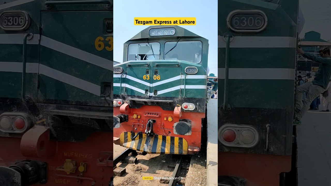 Awesome Tezgam Express Ready to Departure from Lahore Jn