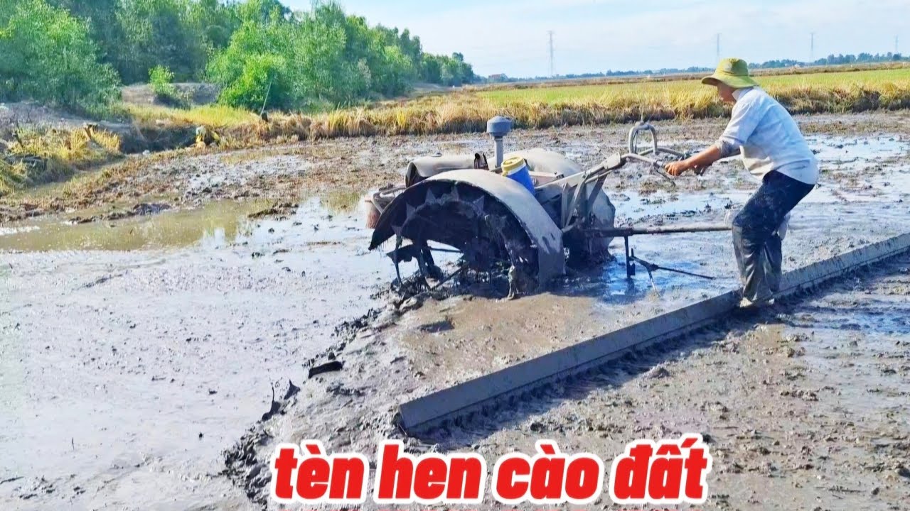 Máy tèn hen trạc đất đám đất khá hầm hinh