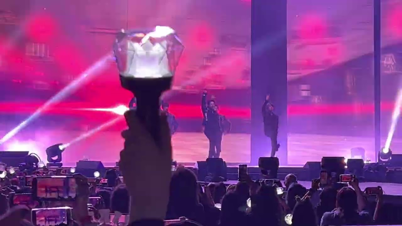 Monsta X - Intro + Gambler - LA Forum - 220611