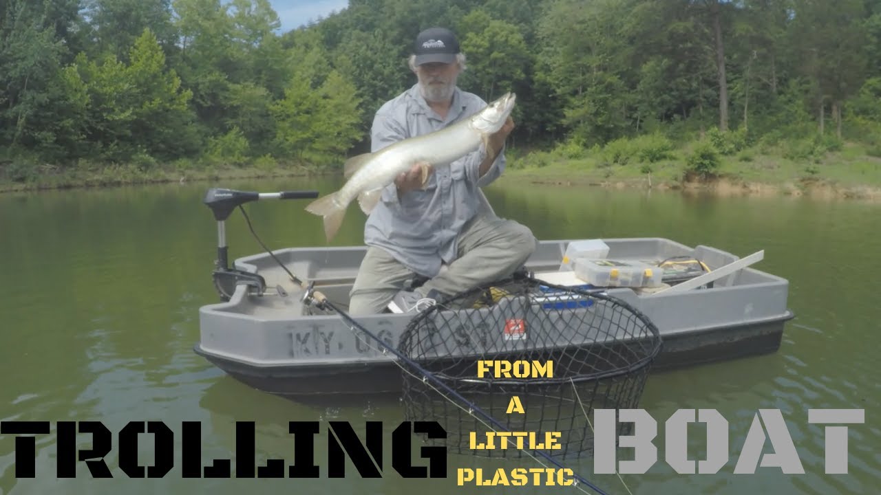 TROLLING for Musky Out of a LITTLE PLASTIC BOAT