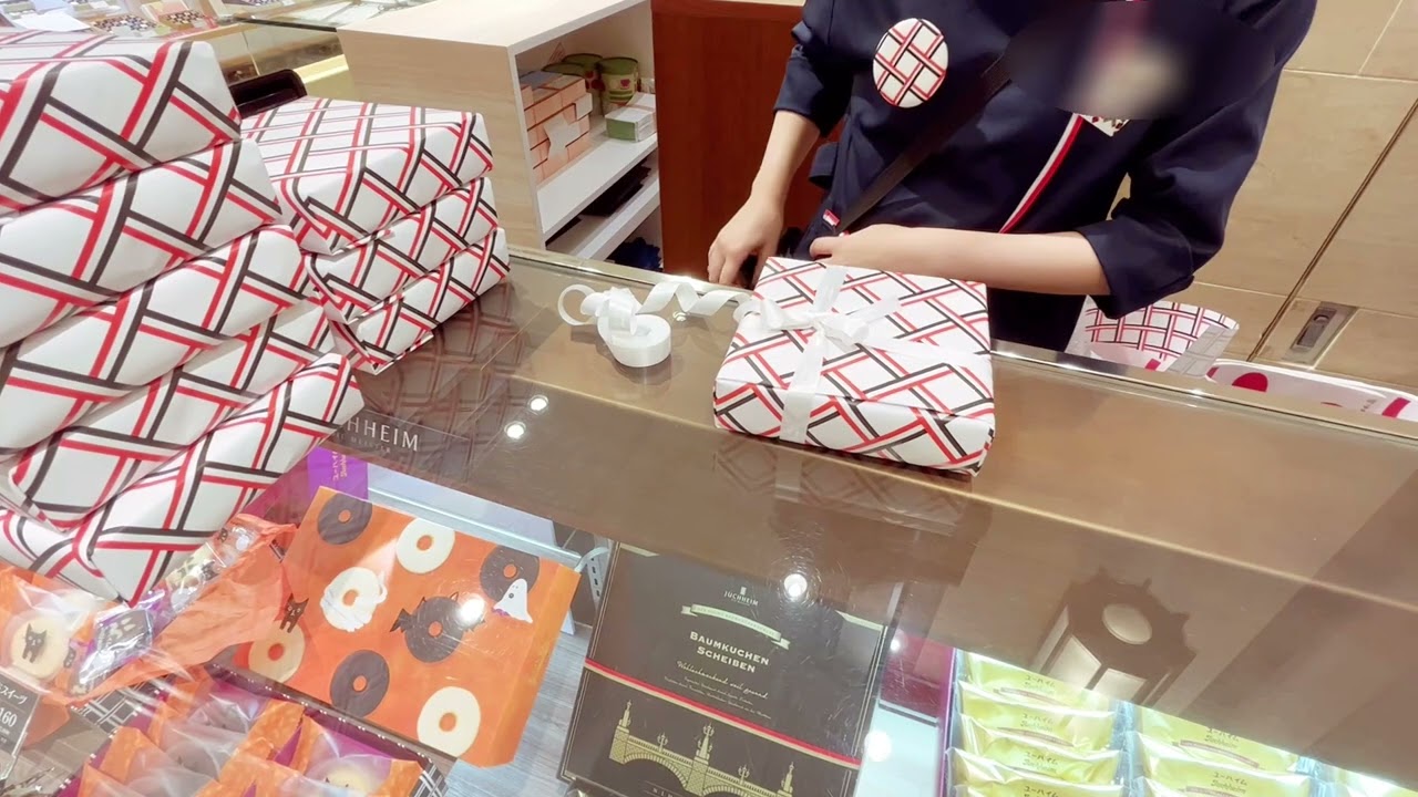 ［JAPAN Wrapping Vlog］外国人達が歓喜する！何個でも完璧にラッピングしてしまう！世界に誇るデパ地下ラッピング