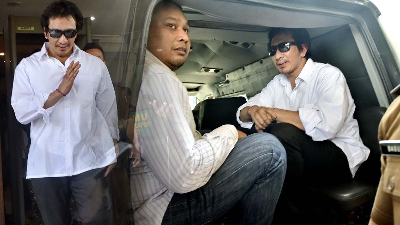 Ismaya Teriak `Merdeka` saat Masuk Kantor Kejari