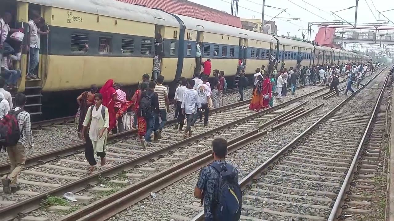 #video/Patna special superfast express Indian railway जाम को लेकर हंगामा @s.ksinghvlogs3039