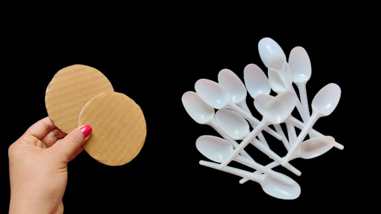 Plastic Spoons Craft Idea // Wall Decor Using Waste Material // Best Out Of Waste 